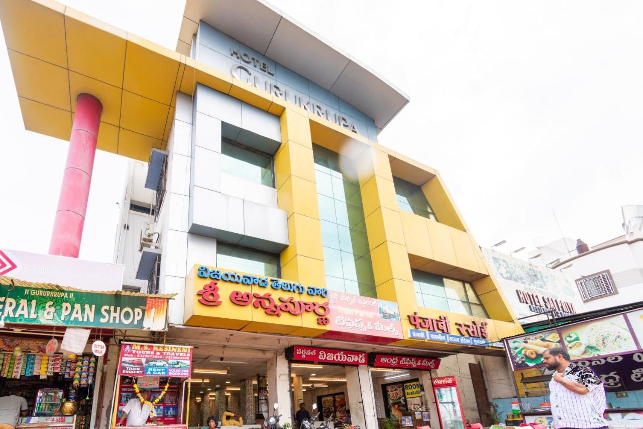 Spot On 42793 Hotel Gurukrupa Ширди Екстериор снимка