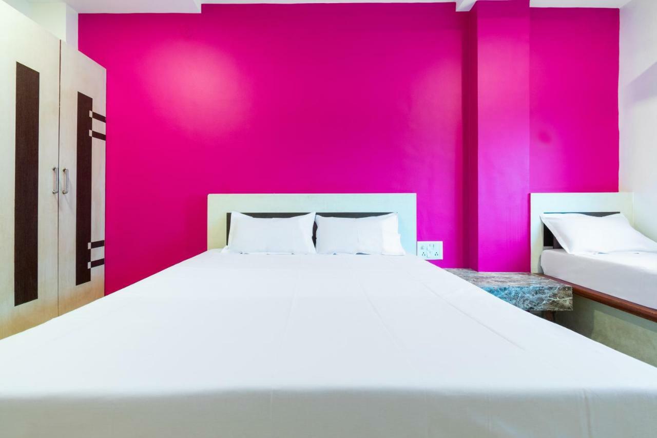 Spot On 42793 Hotel Gurukrupa Ширди Екстериор снимка