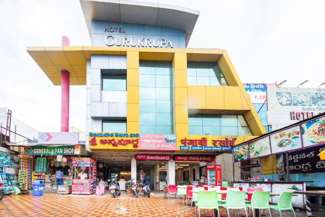 Spot On 42793 Hotel Gurukrupa Ширди Екстериор снимка